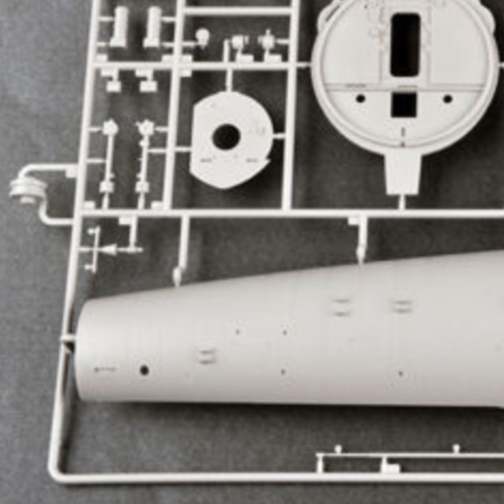 Model Kit U Boat - طقم نموذج ثابت لغواصة ترومبتر 06801