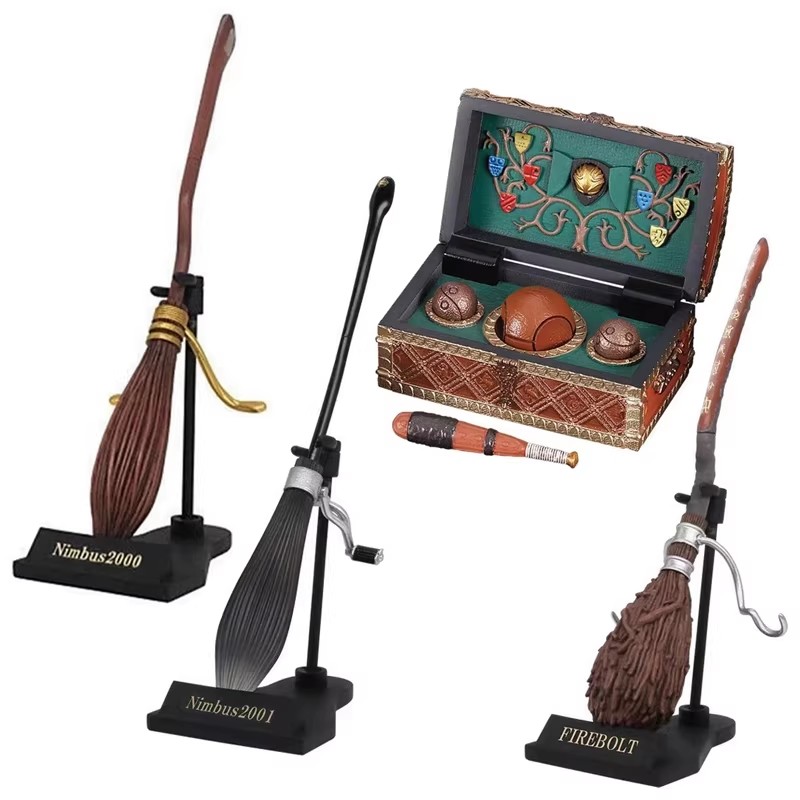 Model Kit Harry Potter - 4 قطع أصلية من تومي، ألعاب