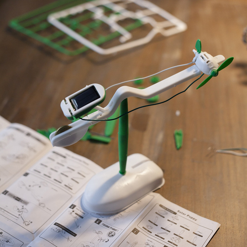 مجموعة روبوت تعمل بالطاقة الشم - مراجعة Model Kit U Boat وسعره