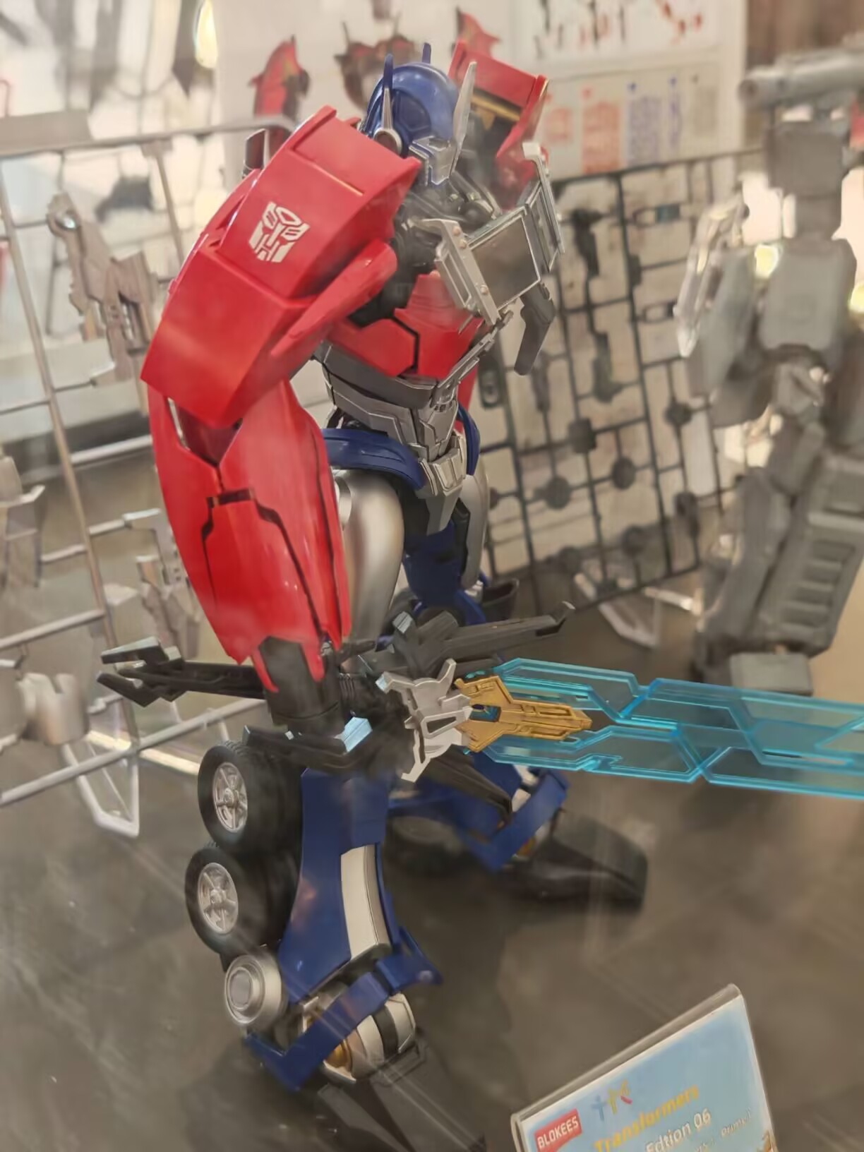 مجموعة شخصيات ترانسفورمرز أوبت - مراجعة Model Kit Japan وسعره