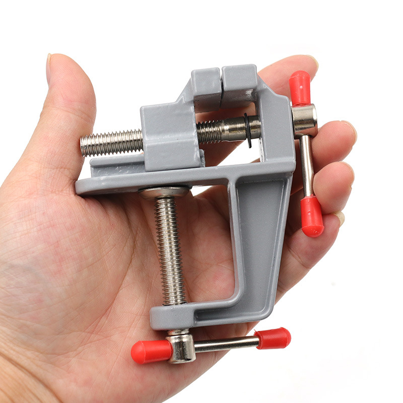 مكبس طاولة صغير متعدد الوظائف  - مراجعة Model Kit Vise وسعره