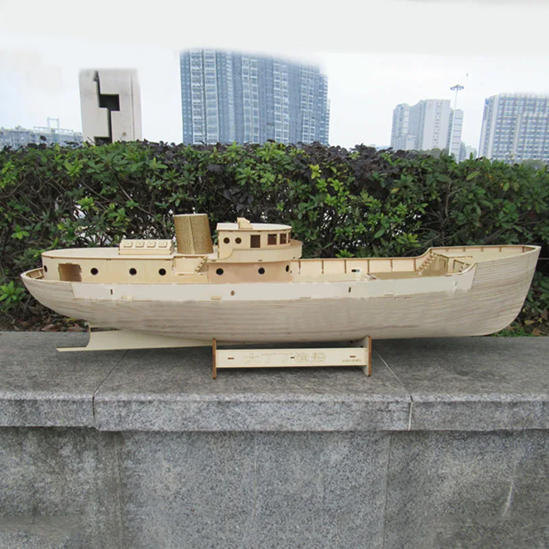 طقم نموذج سفينة خشبية مصنوعة ي - مراجعة Model Kit U Boat وسعره