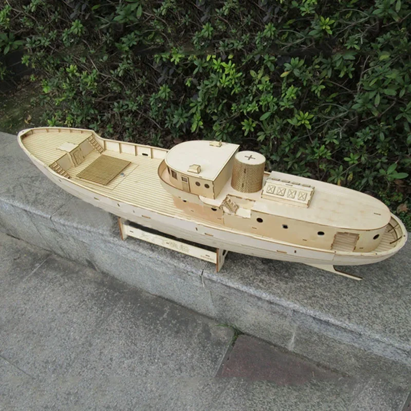 طقم نموذج سفينة خشبية مصنوعة ي - مراجعة Model Kit U Boat وسعره