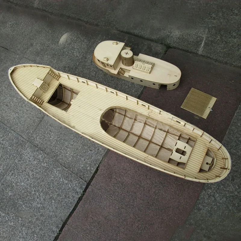 طقم نموذج سفينة خشبية مصنوعة ي - مراجعة Model Kit U Boat وسعره
